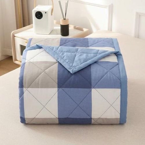 Share this product Official Store Jumia Festival Deal Grace Foam Grace Foam 5*6 Light Weight Quilted Duvet -Multicolor & Print may vary SQ7